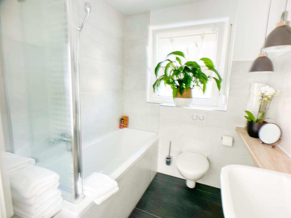 M-Style 01 Apartment Mit Terrasse Und Gasgrill, 24H Self-Check-In, Free Parking, Netflix 뉘른베르크 외부 사진