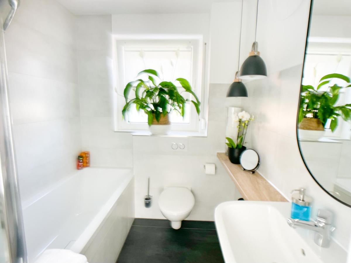 M-Style 01 Apartment Mit Terrasse Und Gasgrill, 24H Self-Check-In, Free Parking, Netflix 뉘른베르크 외부 사진